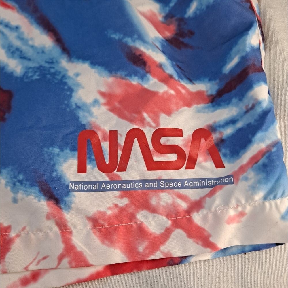 NASA Aldrin Family Foundation Men's M Tie Dye Swim Trunks Red/White/Blue - Picture 7 of 10